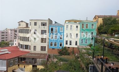 Casa en Arriendo en Cerro Concepción, frente paseo Atkinsont.