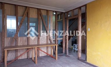 Casa en Arriendo en Cerro Concepción, frente paseo Atkinsont.