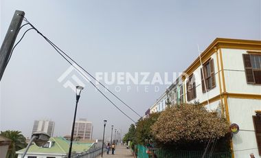 Casa en Arriendo en Cerro Concepción, frente paseo Atkinsont.