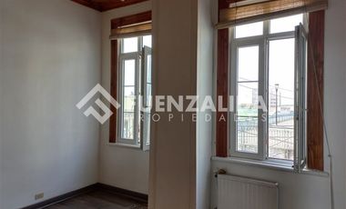 Casa en Arriendo en Cerro Concepción, frente paseo Atkinsont.