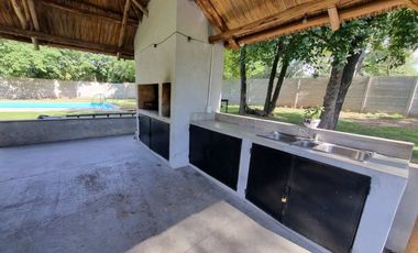 VENTA MORENO QUINTA 4 AMB. PILETA AMOBLADA