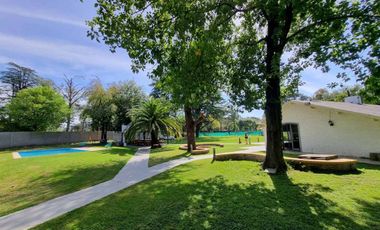 VENTA MORENO QUINTA 4 AMB. PILETA AMOBLADA