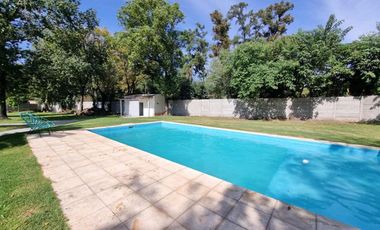 VENTA MORENO QUINTA 4 AMB. PILETA AMOBLADA