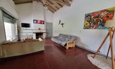 VENTA MORENO QUINTA 4 AMB. PILETA AMOBLADA