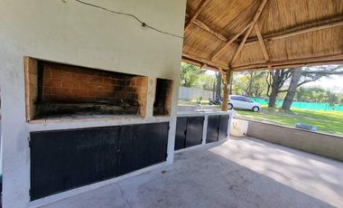 VENTA MORENO QUINTA 4 AMB. PILETA AMOBLADA