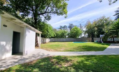 VENTA MORENO QUINTA 4 AMB. PILETA AMOBLADA