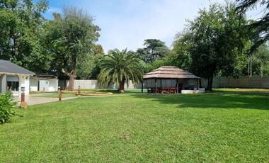 VENTA MORENO QUINTA 4 AMB. PILETA AMOBLADA