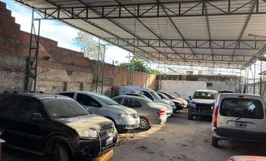 Venta Local + Estacionamiento-Cochera 12 autos VGG