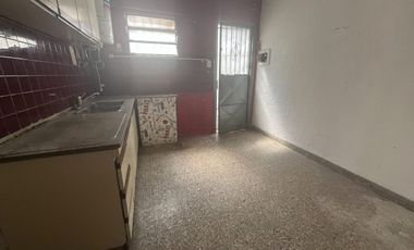 PH 2 AMBIENTES POR PASILLO – LANÚS ESTE