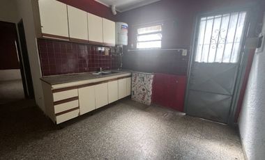 PH 2 AMBIENTES POR PASILLO – LANÚS ESTE