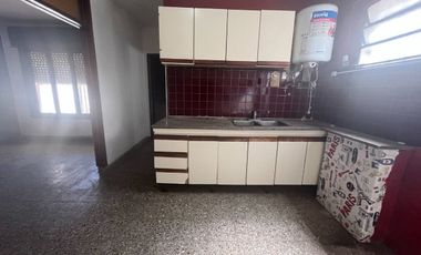 PH 2 AMBIENTES POR PASILLO – LANÚS ESTE