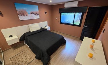 CASA A ESTRENAR-MODERNA EN BARRIO ATLANTIDA