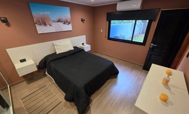 CASA A ESTRENAR-MODERNA EN BARRIO ATLANTIDA