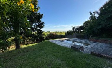 SE VENDE CASA QUINTA SOBRE EL RIO