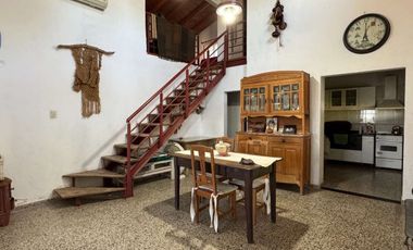 SE VENDE CASA QUINTA SOBRE EL RIO