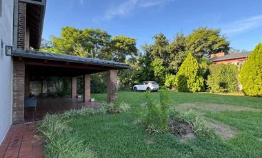 SE VENDE CASA QUINTA SOBRE EL RIO