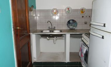GRAN CASA CON PILETA Y QUINCHO EN TALAR