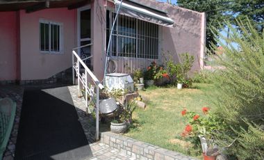 GRAN CASA CON PILETA Y QUINCHO EN TALAR