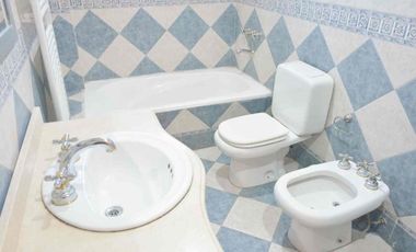 Venta PH tipo casa 4 ambiente Valentín Alsina.