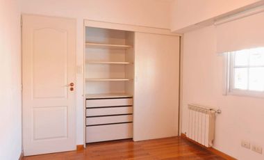 Venta PH tipo casa 4 ambiente Valentín Alsina.