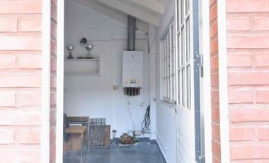 Venta PH tipo casa 4 ambiente Valentín Alsina.