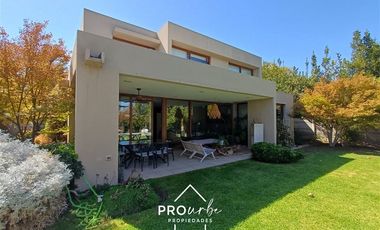 Casa en Venta en Chicureo Piedra Roja