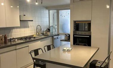 Departamento en arriendo temporal c/ estacionamiento en Parque Bicentenario