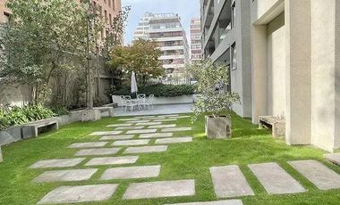 Departamento en arriendo c/ estacionamiento en Barrio El Golf