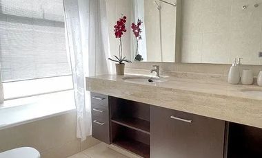 Departamento en arriendo c/ estacionamiento en Barrio El Golf