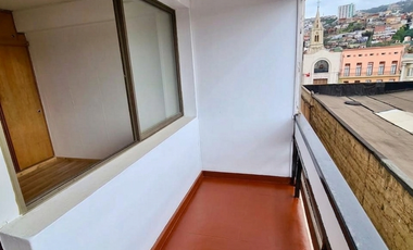 VENTA DE CENTRAL DEPARTAMENTO EN CALLE FREIRE VALPARAISO