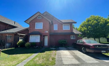 ARRIENDA AMPLIA CASA DE 4 D EN BARRIO LOS CONQUISTADORES