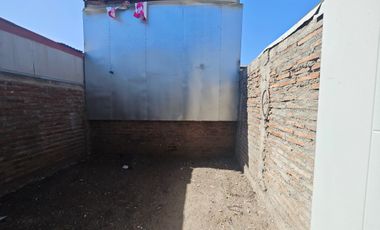 CASA 3 DORMITORIOS REMODELADA EL BOSQUE, METRO