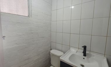 CASA 3 DORMITORIOS REMODELADA EL BOSQUE, METRO