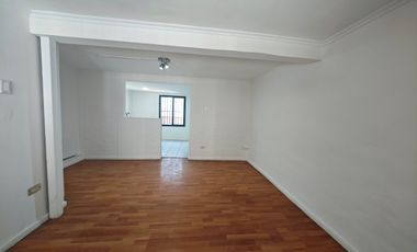 CASA 3 DORMITORIOS REMODELADA EL BOSQUE, METRO