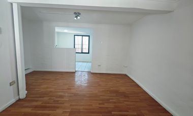 CASA 3 DORMITORIOS REMODELADA EL BOSQUE, METRO