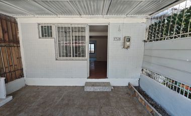 CASA 3 DORMITORIOS REMODELADA EL BOSQUE, METRO