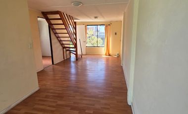 TENEMOS EN VENTA CASA COMUNA DE CURICO