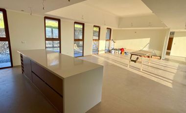 VENTA CASA NUEVA EN CONDOMINIO CERRO CRISTAL EN CURICÓ