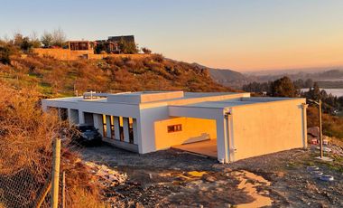 VENTA CASA NUEVA EN CONDOMINIO CERRO CRISTAL EN CURICÓ