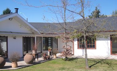 LINDA CASA DE 389 M2 EN SITIO 1084 M2 EN SECGOR AV ESPAÑA