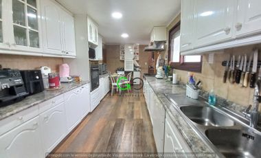 LINDA CASA DE 389 M2 EN SITIO 1084 M2 EN SECGOR AV ESPAÑA