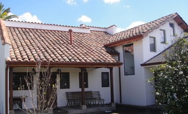 LINDA CASA DE 389 M2 EN SITIO 1084 M2 EN SECGOR AV ESPAÑA