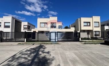 Casa 3 hab - 3 baños 