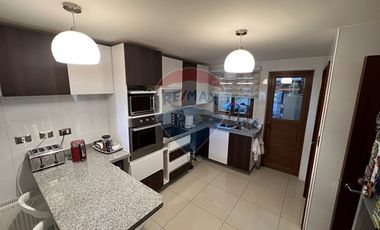 Casa 3 hab - 3 baños 