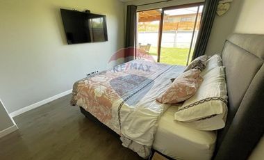 Arriendo Cómoda Casa de 2 Pisos en Condominio