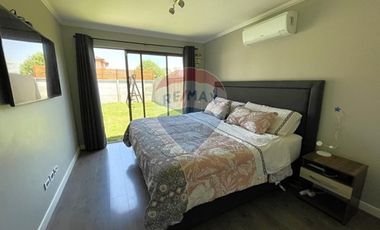 Arriendo Cómoda Casa de 2 Pisos en Condominio