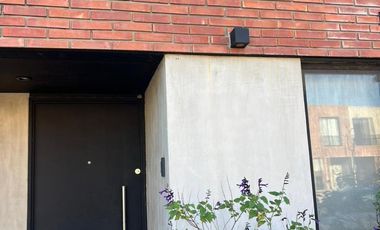 Duplex 4 ambientes Santa Ana joven