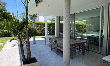 Casa alquiler anual amoblada y equipada 6 AMB. Barrio El Encuentro Tigre