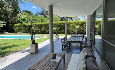 Casa alquiler anual amoblada y equipada 6 AMB. Barrio El Encuentro Tigre