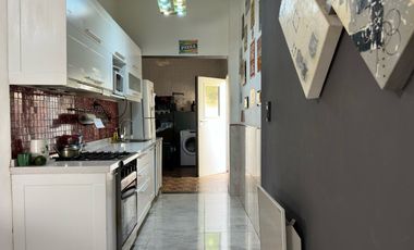 Casa en venta 5 ambientes 3 / 4 dormitorios Caseros Tres de Febrero